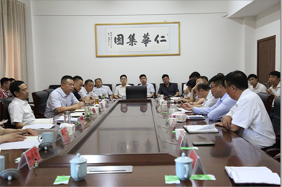 市委書記陳天富一行蒞臨仁華生物 調(diào)研指導(dǎo)